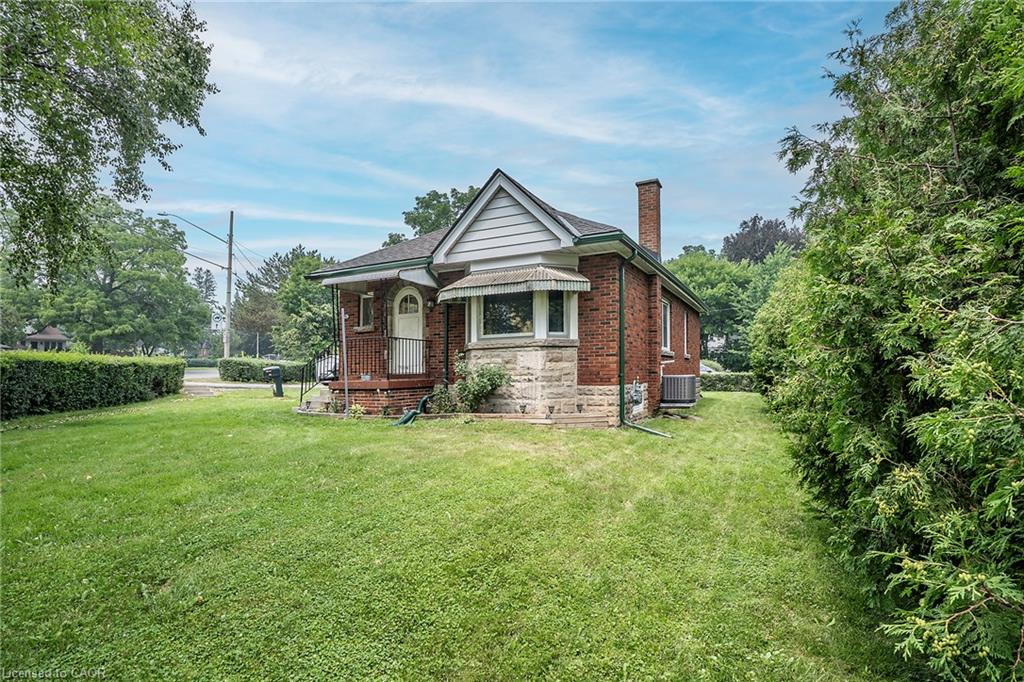 90 Osler Drive Property Photo 20