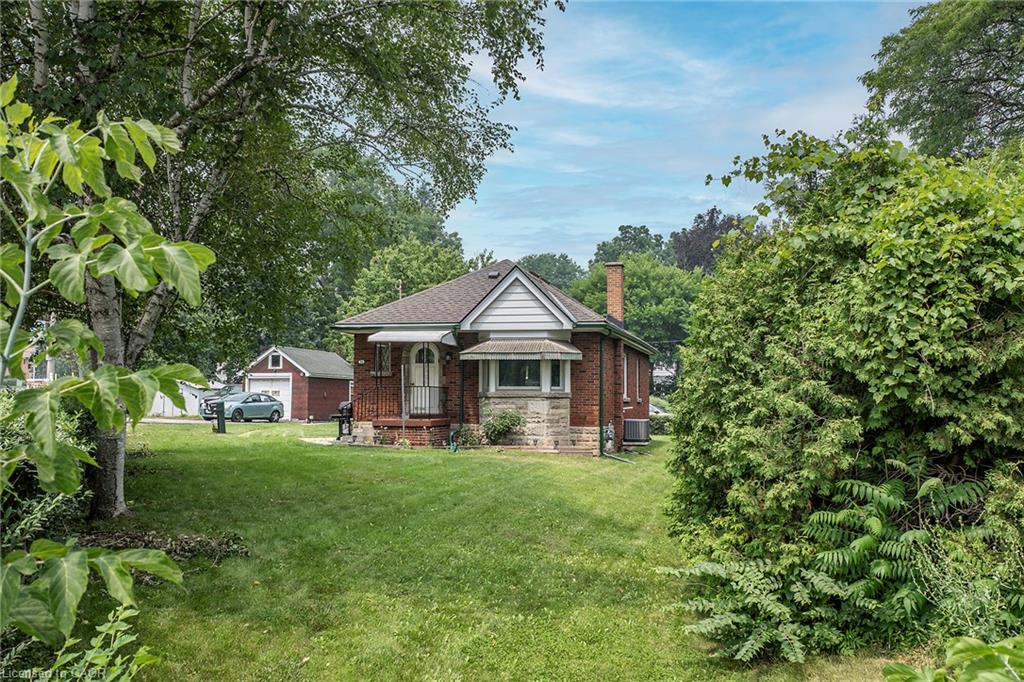 90 Osler Drive Property Photo 21
