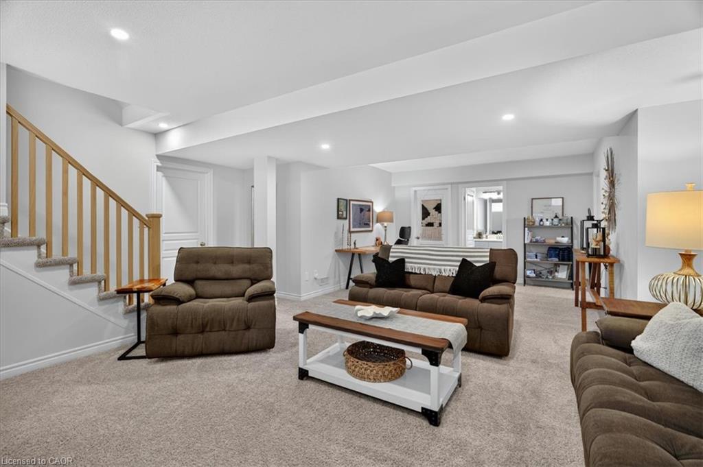 87 Boyd Boulevard Property Photo 41