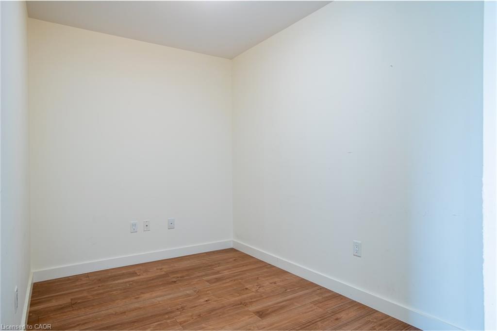 304-150 Sabina Drive Property Photo 8