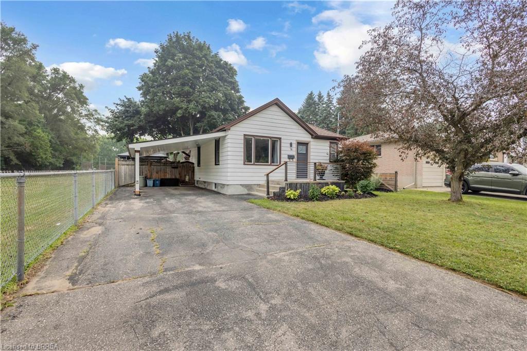 76 Wood Street Property Photo 3
