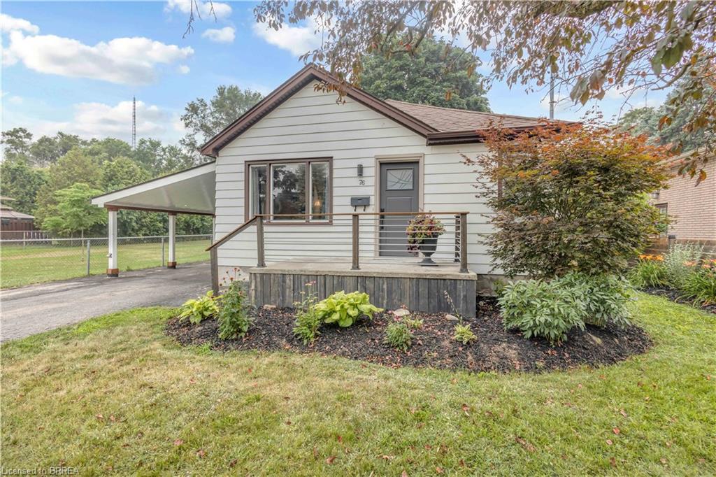 76 Wood Street Property Photo 4