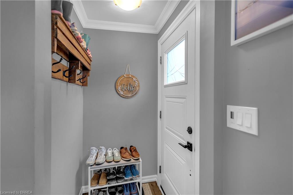 76 Wood Street Property Photo 6