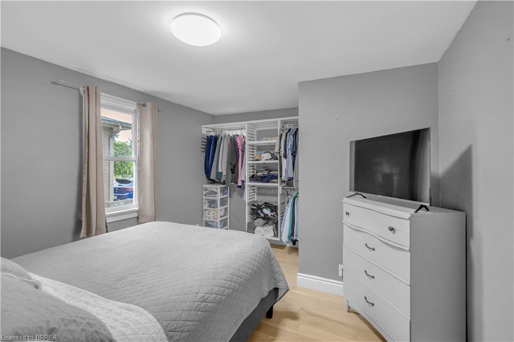 76 Wood Street Property Photo 15