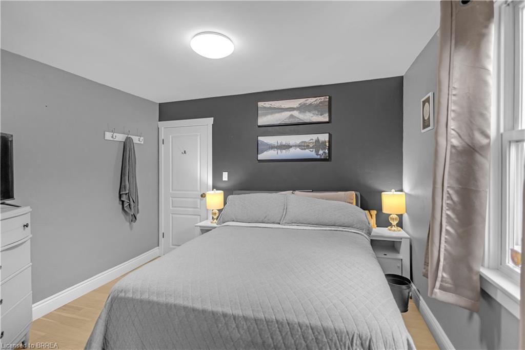 76 Wood Street Property Photo 16