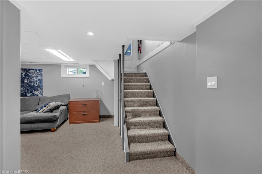 76 Wood Street Property Photo 21