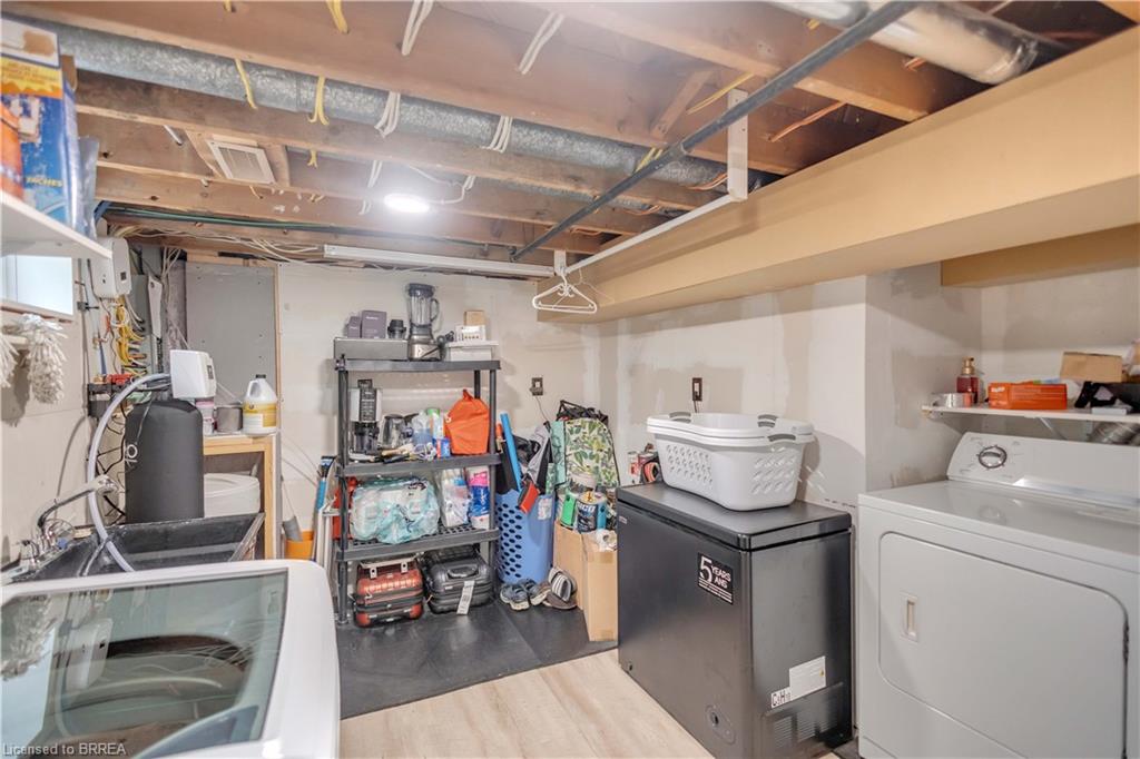 76 Wood Street Property Photo 31