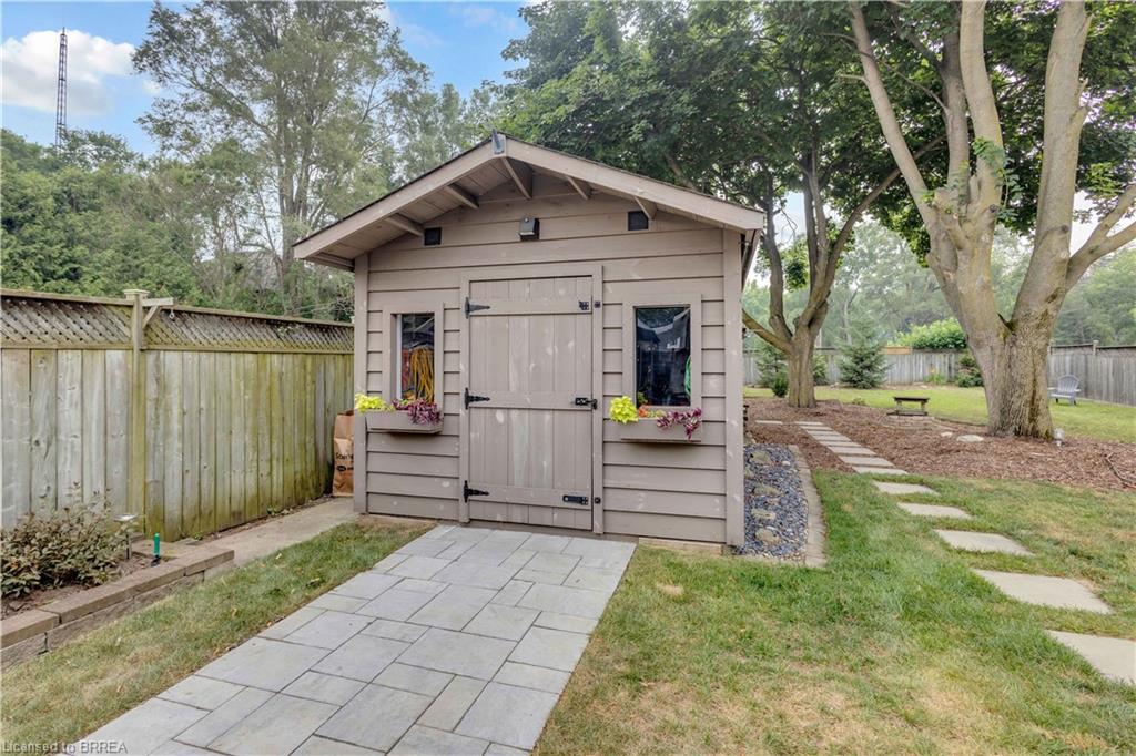 76 Wood Street Property Photo 32