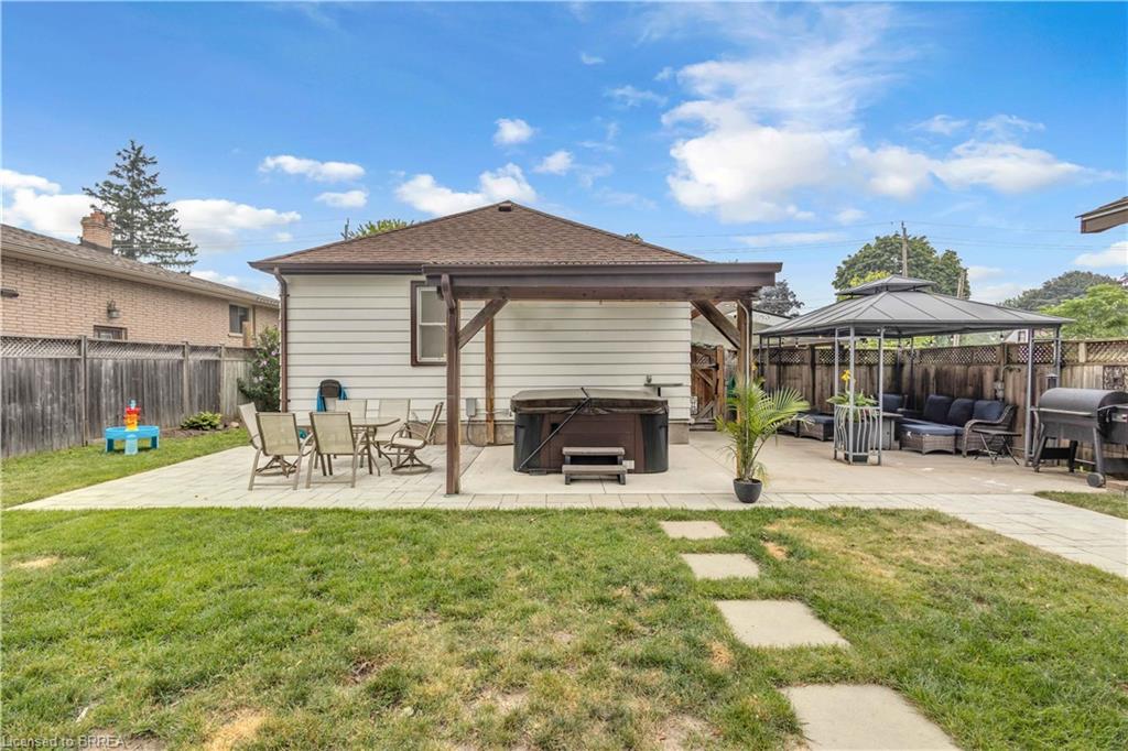 76 Wood Street Property Photo 38