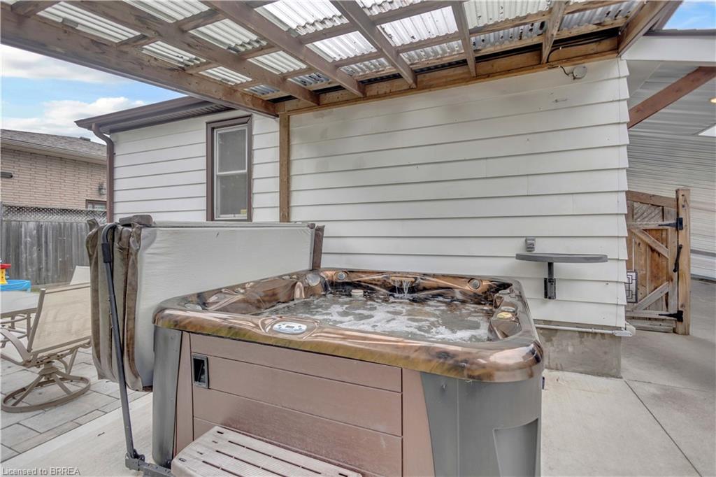 76 Wood Street Property Photo 41