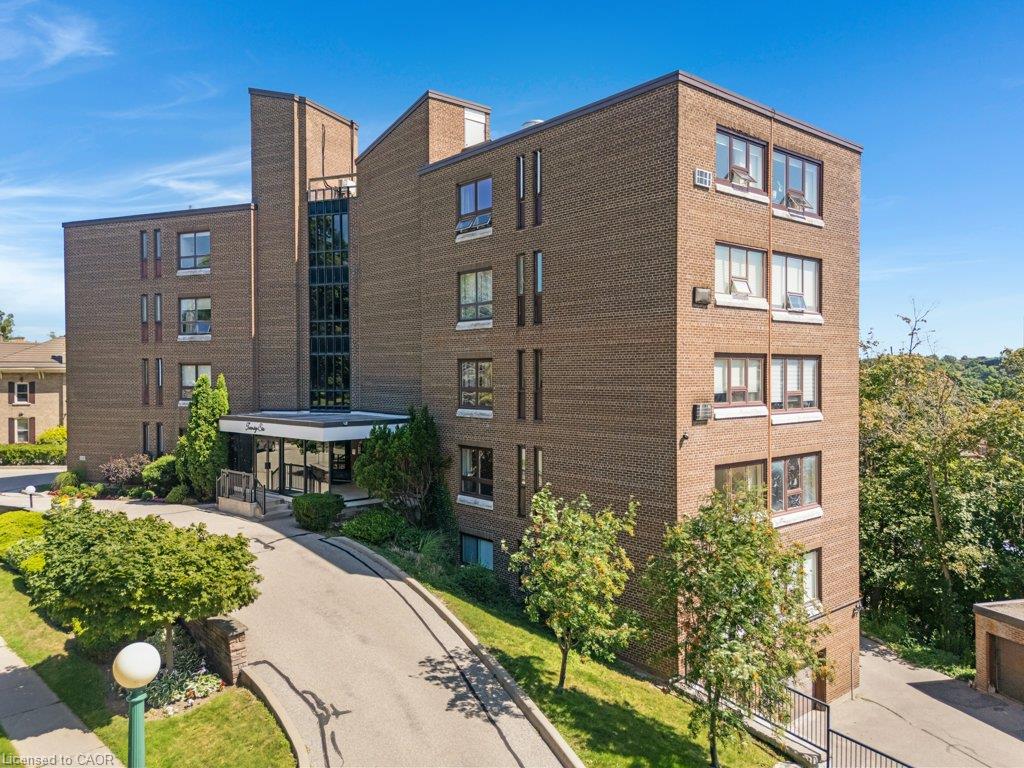 26 Wentworth Avenue Property Photo 1