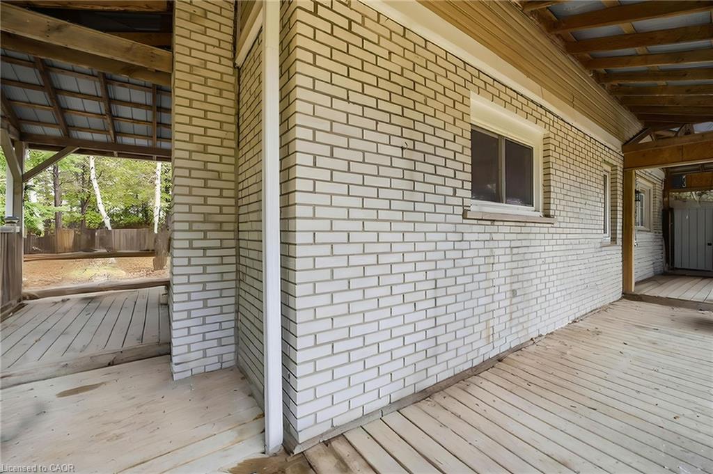 5607 Tenth Line Property Photo 38