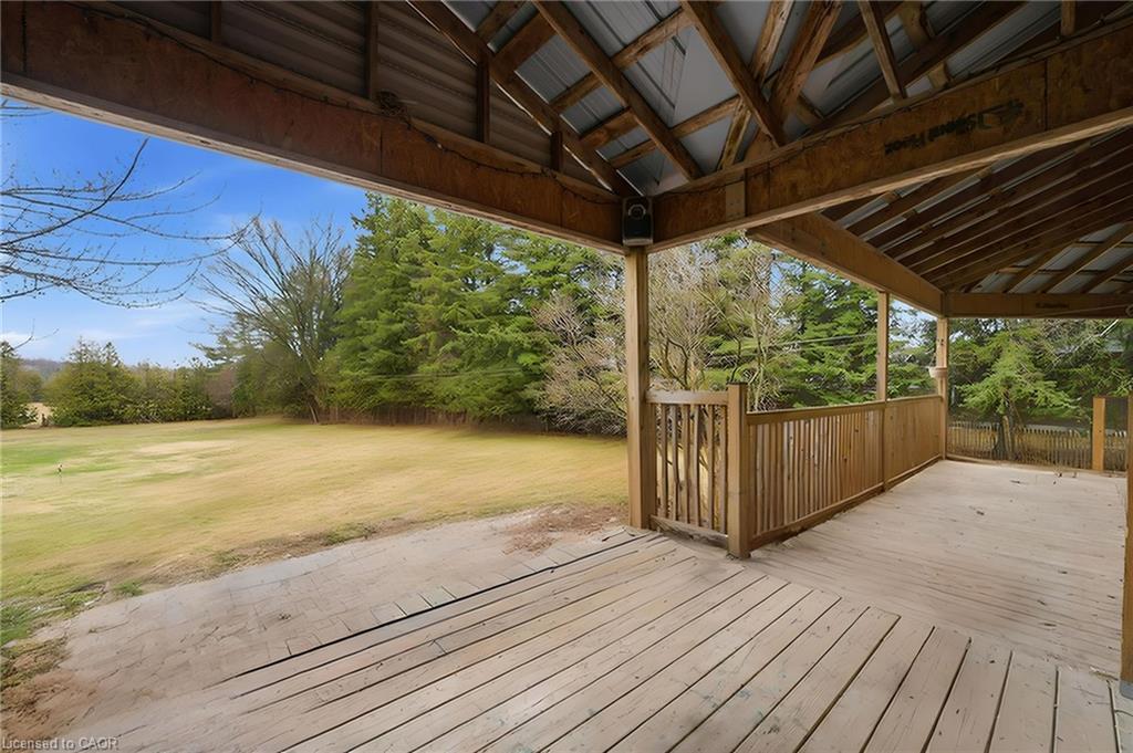5607 Tenth Line Property Photo 42