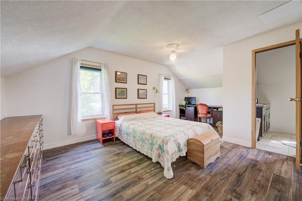 127 Henderson Street Property Photo 18