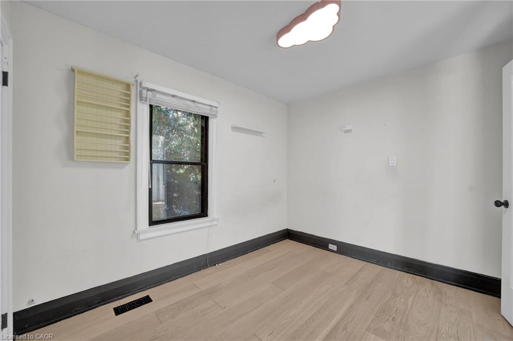 153 Clarence Street Property Photo 14