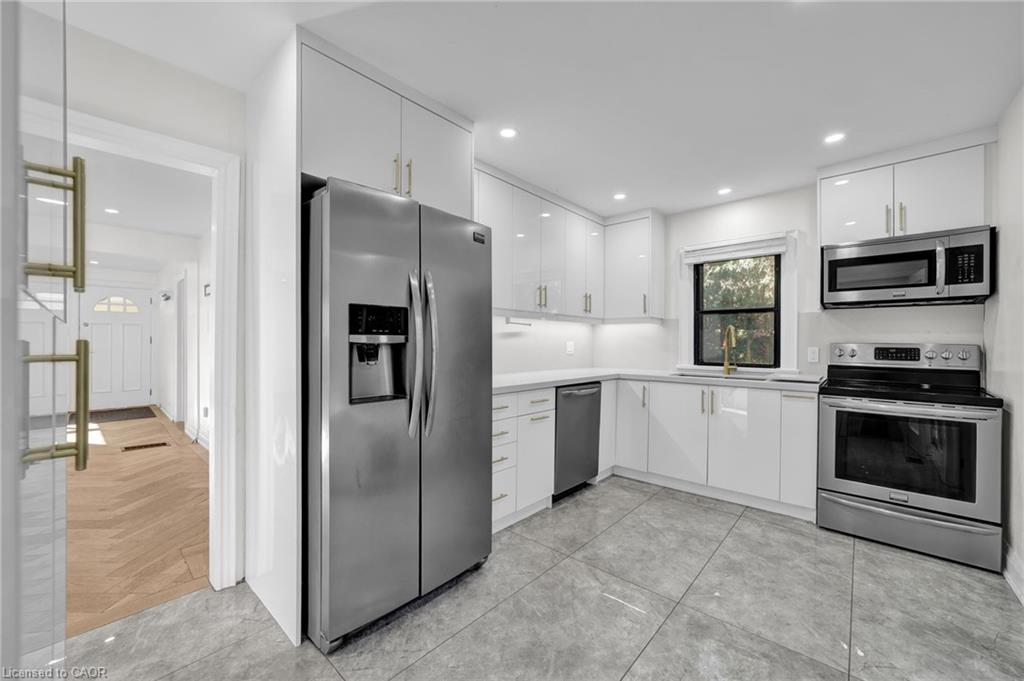 153 Clarence Street Property Photo 15