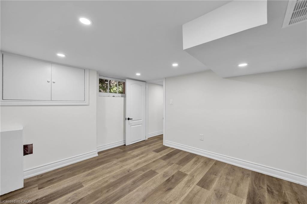 153 Clarence Street Property Photo 21