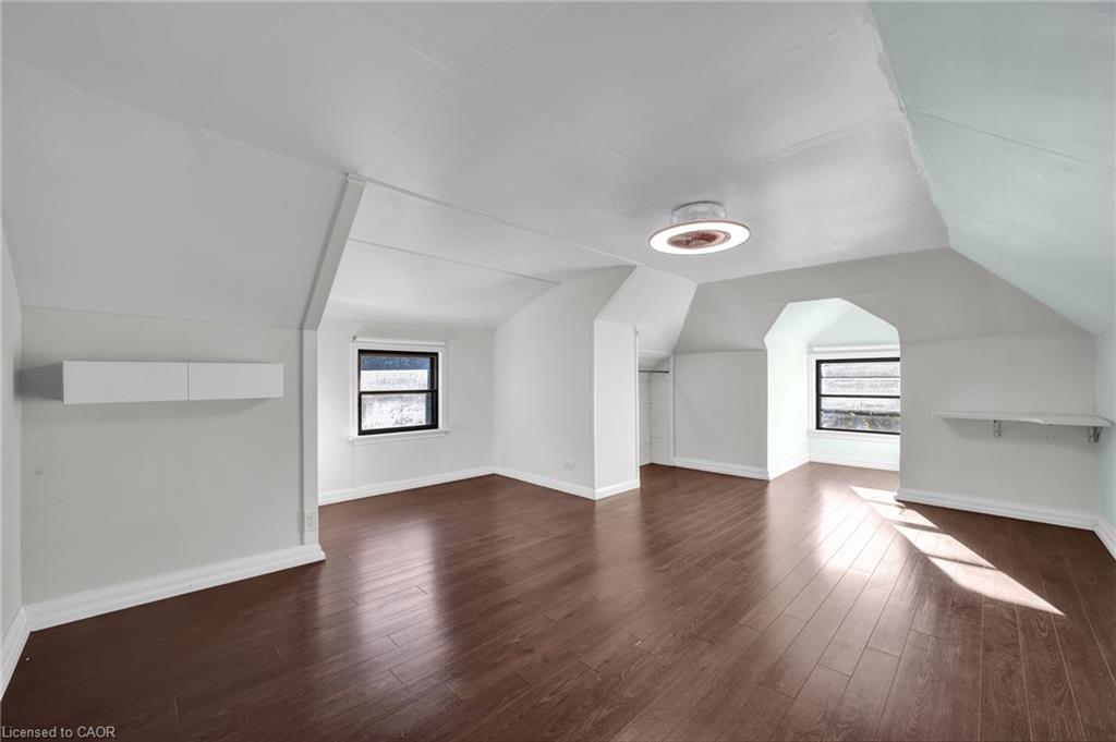 153 Clarence Street Property Photo 27