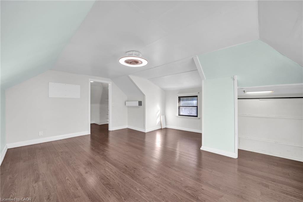 153 Clarence Street Property Photo 28
