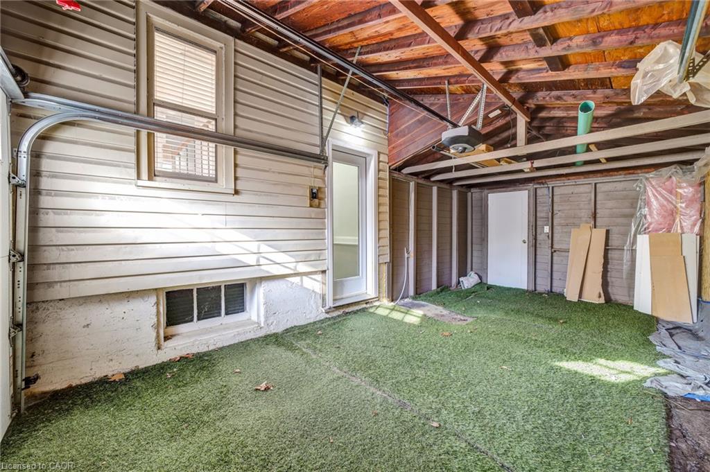 153 Clarence Street Property Photo 38