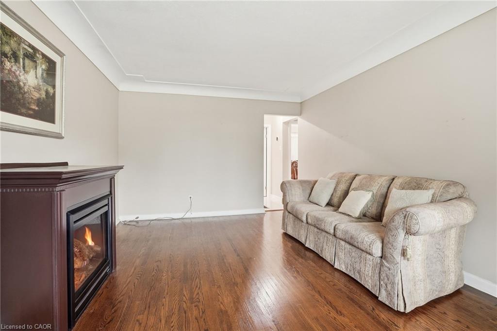 344 East 36th Street Property Photo 7