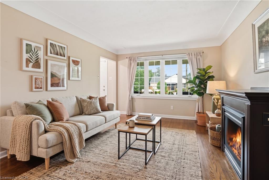 344 East 36th Street Property Photo 8