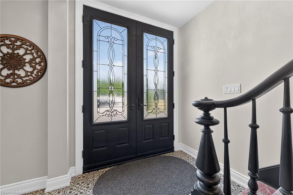 7327 Rainham Road Property Photo 8