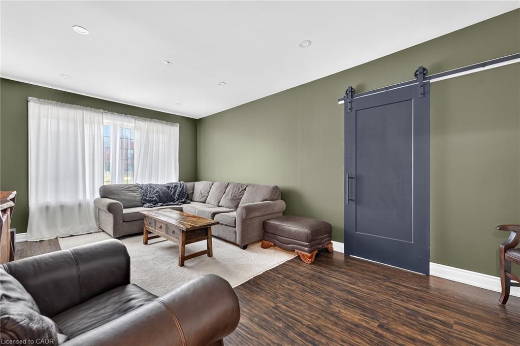 7327 Rainham Road Property Photo 20