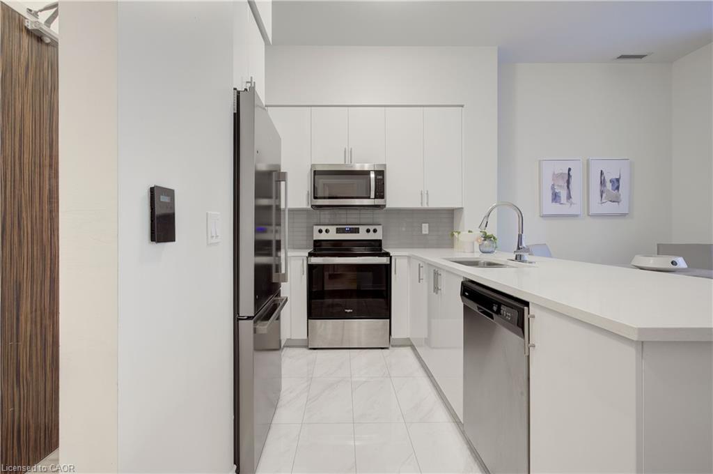 107-349 Rathburn Road W Property Photo 4