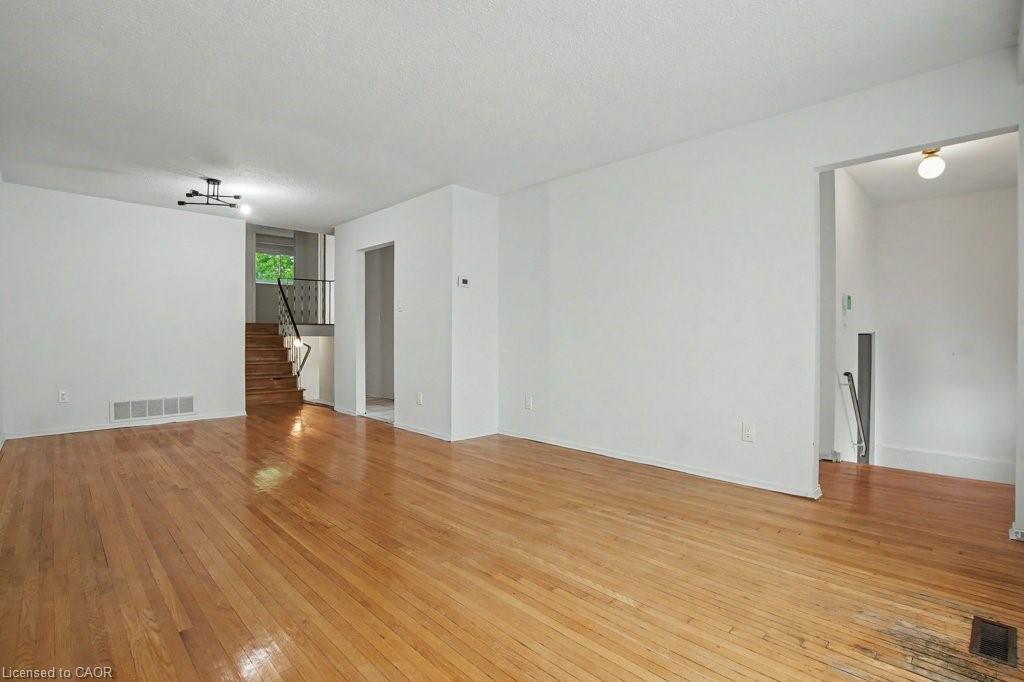 396 Pinemeadow Avenue Property Photo 6