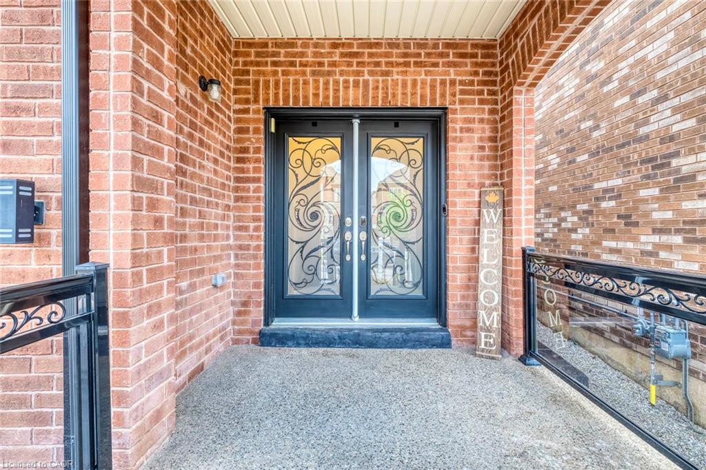 598 Bessborough Drive Property Photo 5
