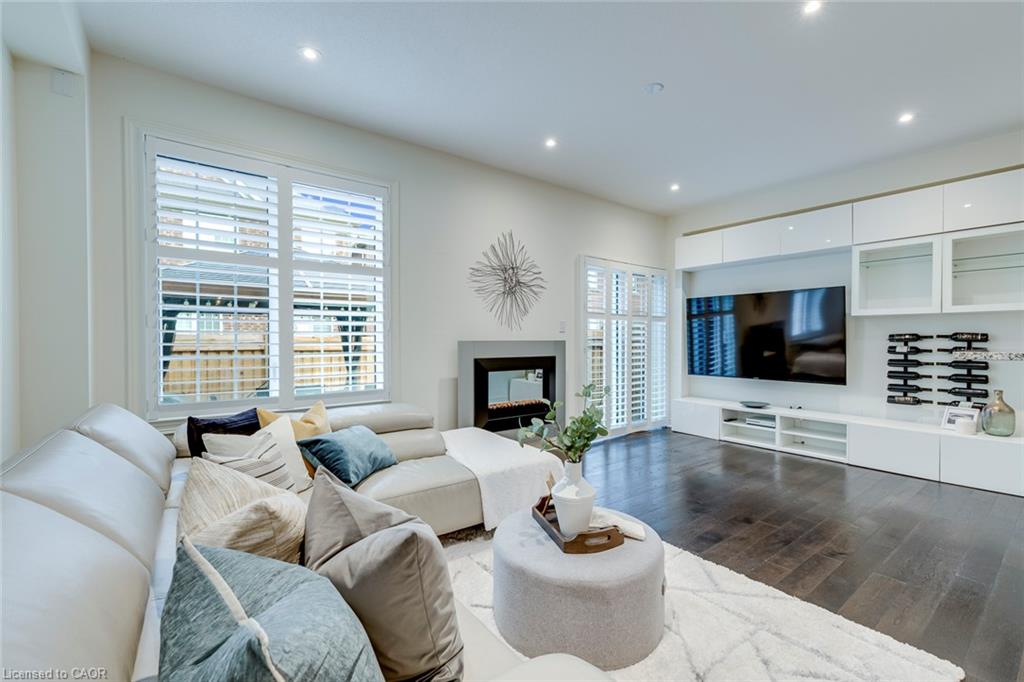 598 Bessborough Drive Property Photo 21