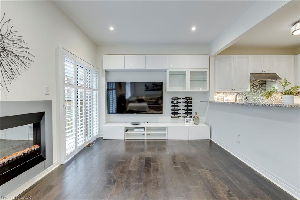 598 Bessborough Drive Property Photo 22