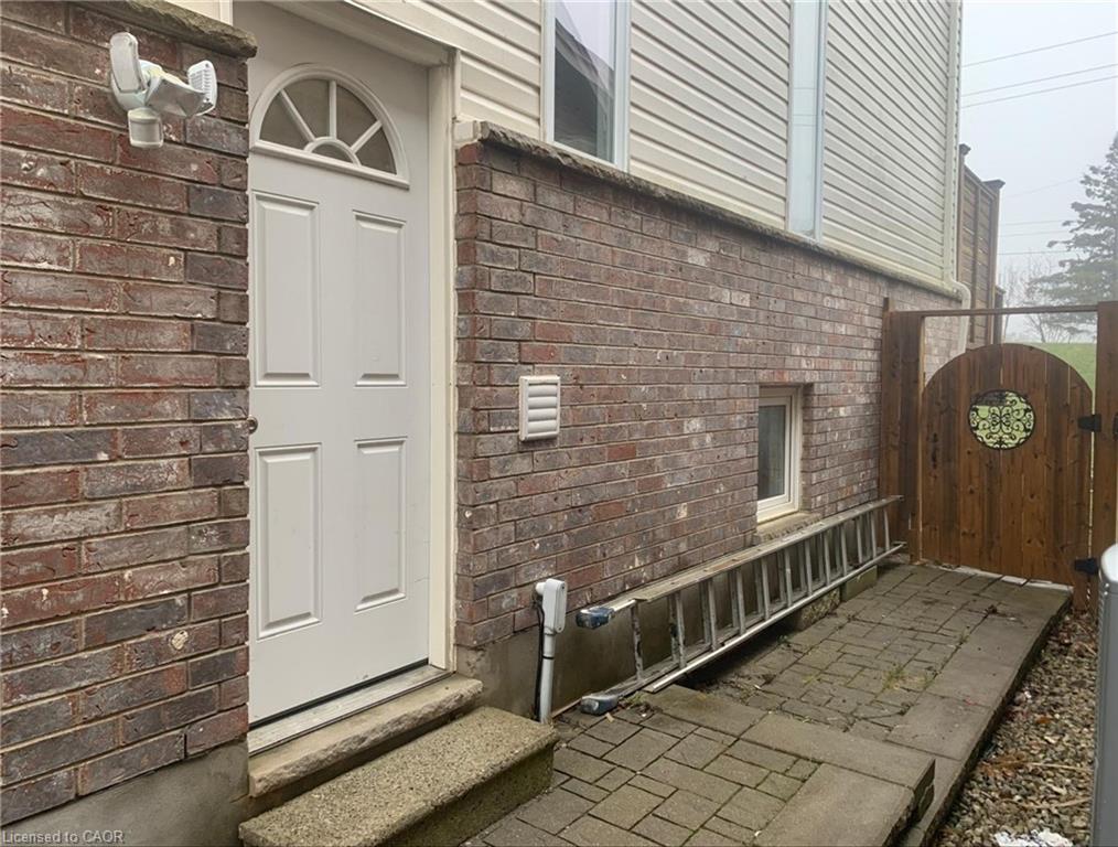 408 Westcroft Drive N Property Photo 1