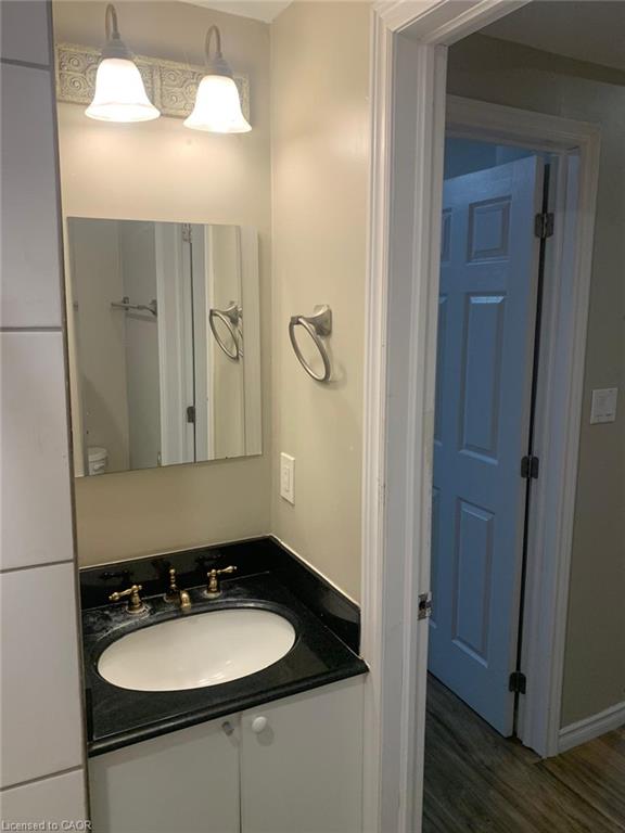 408 Westcroft Drive N Property Photo 10