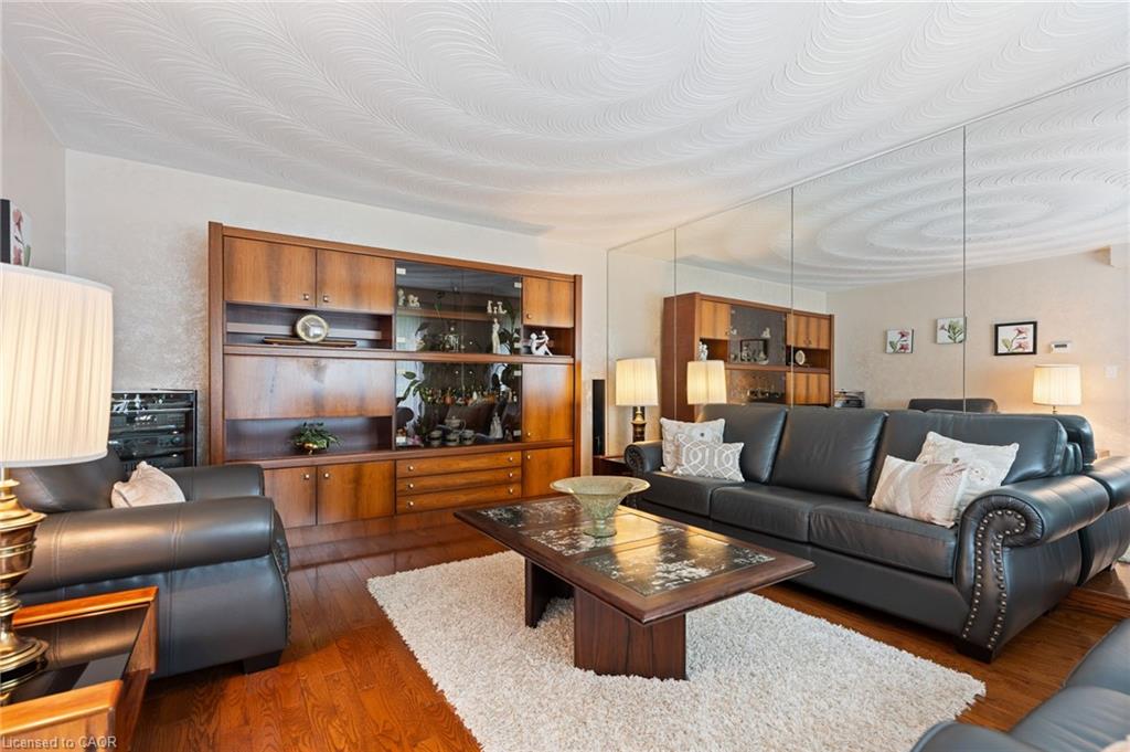 7 Thomson Road Property Photo 8