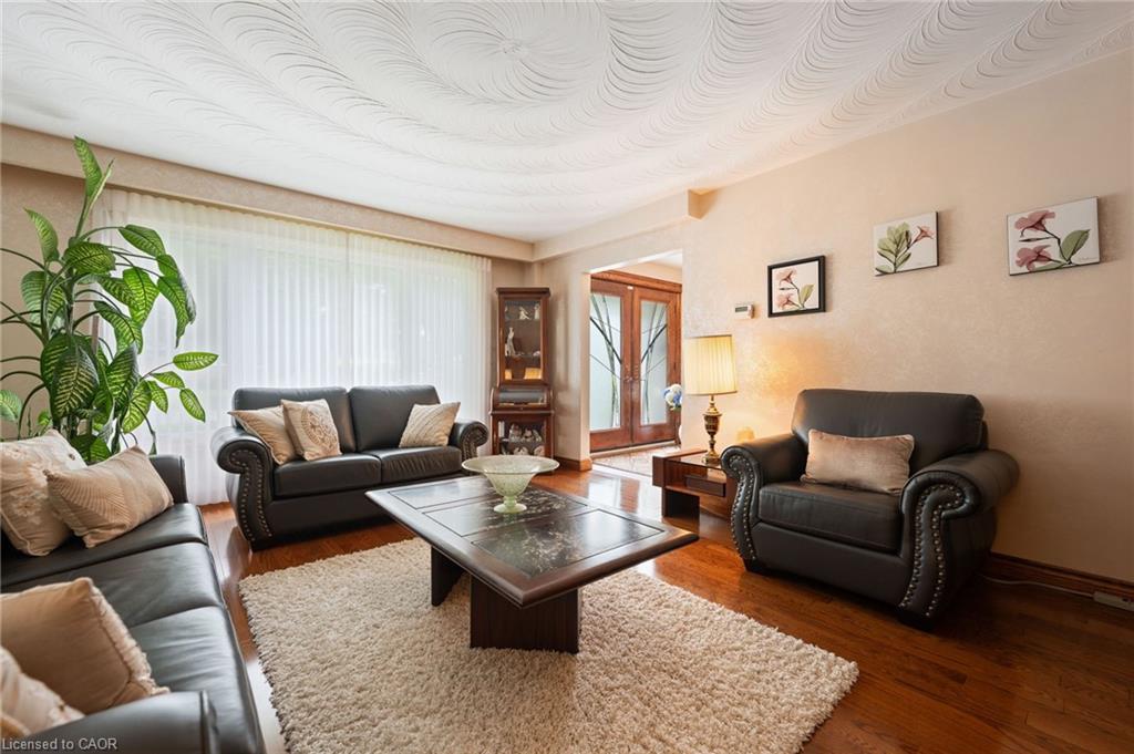 7 Thomson Road Property Photo 9