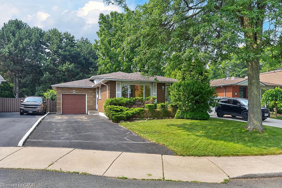 16 Sunshine Court Property Photo 1