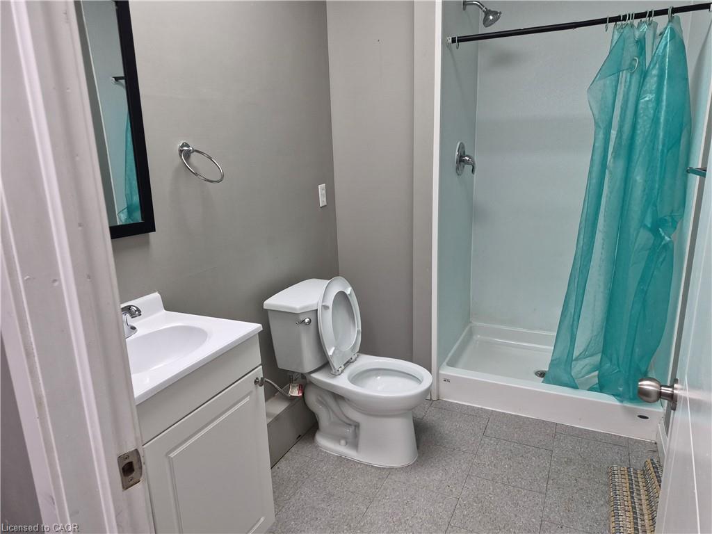 15-289 Queenston Road Property Photo 8