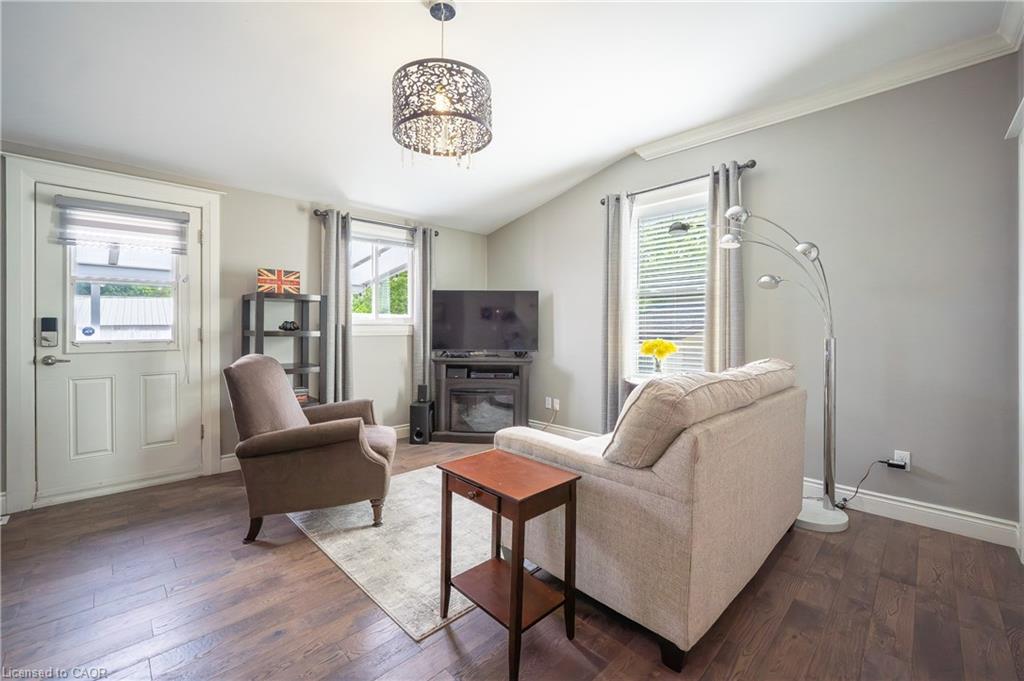 40 Moore Avenue Property Photo 13