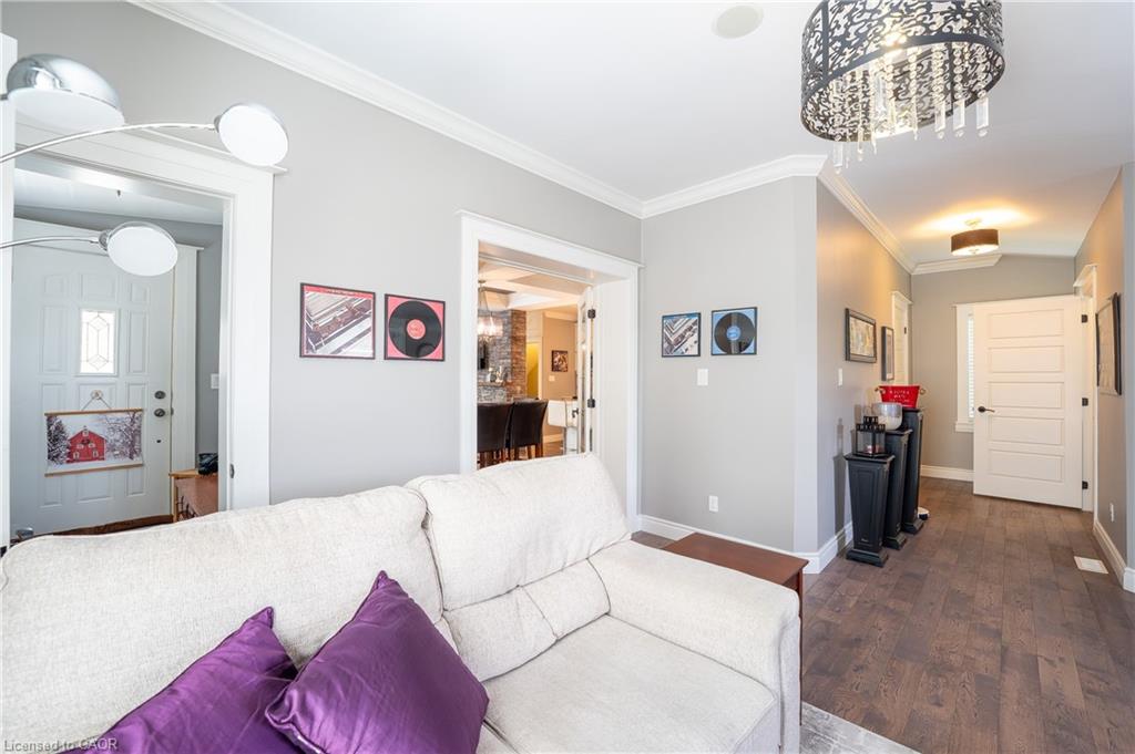 40 Moore Avenue Property Photo 14