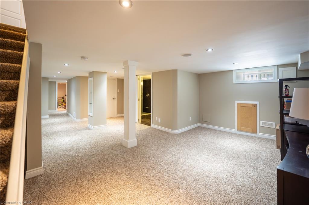 40 Moore Avenue Property Photo 23
