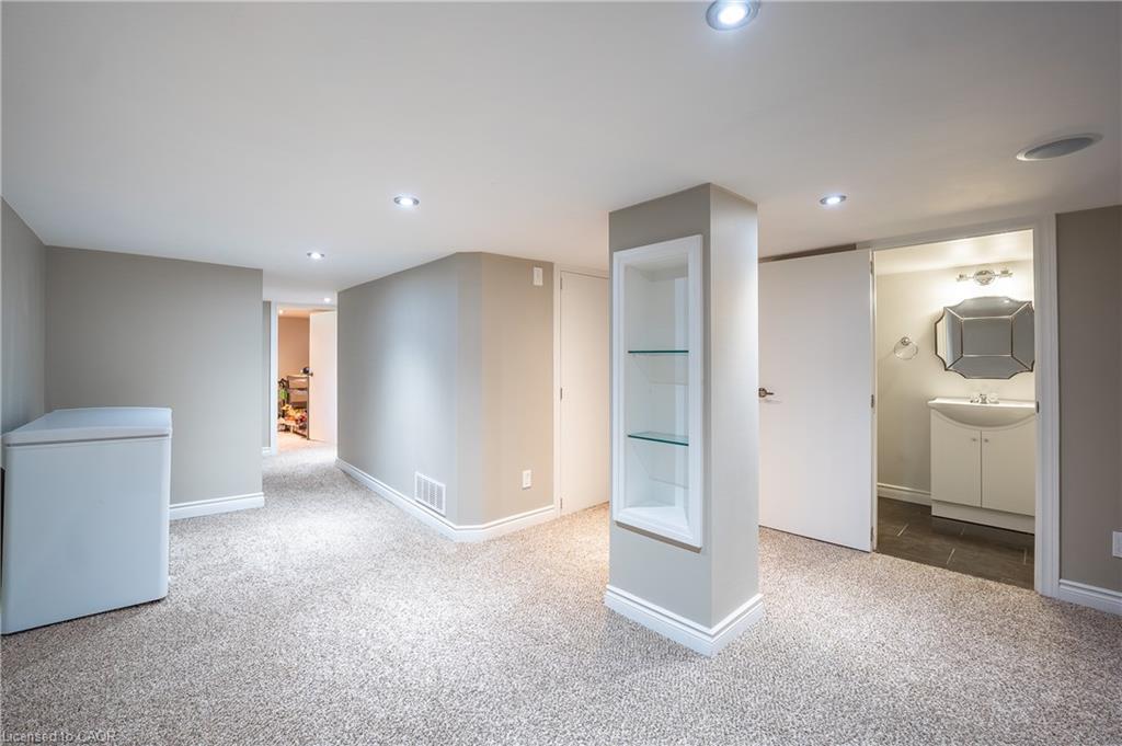 40 Moore Avenue Property Photo 26