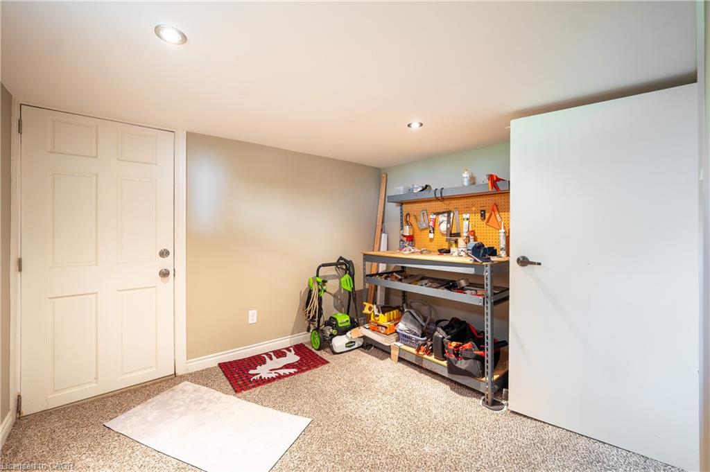 40 Moore Avenue Property Photo 28