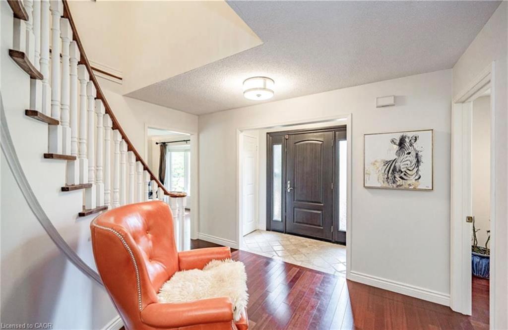 500 Blenheim Crescent Property Photo 6