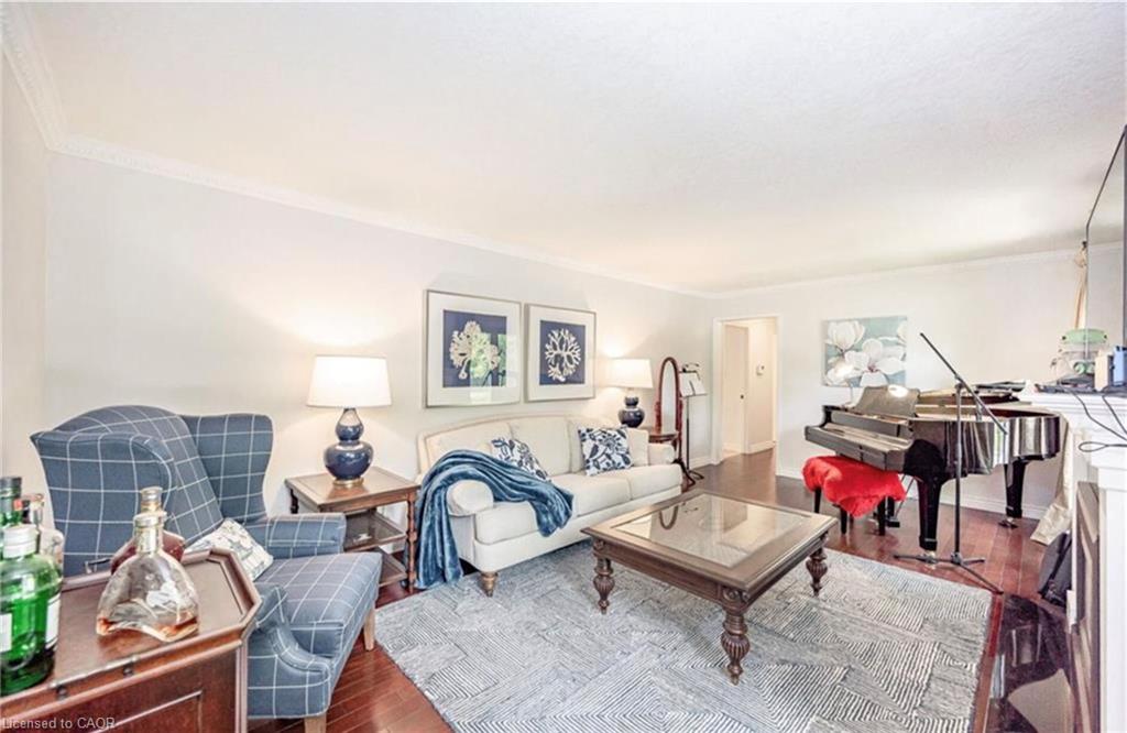 500 Blenheim Crescent Property Photo 17