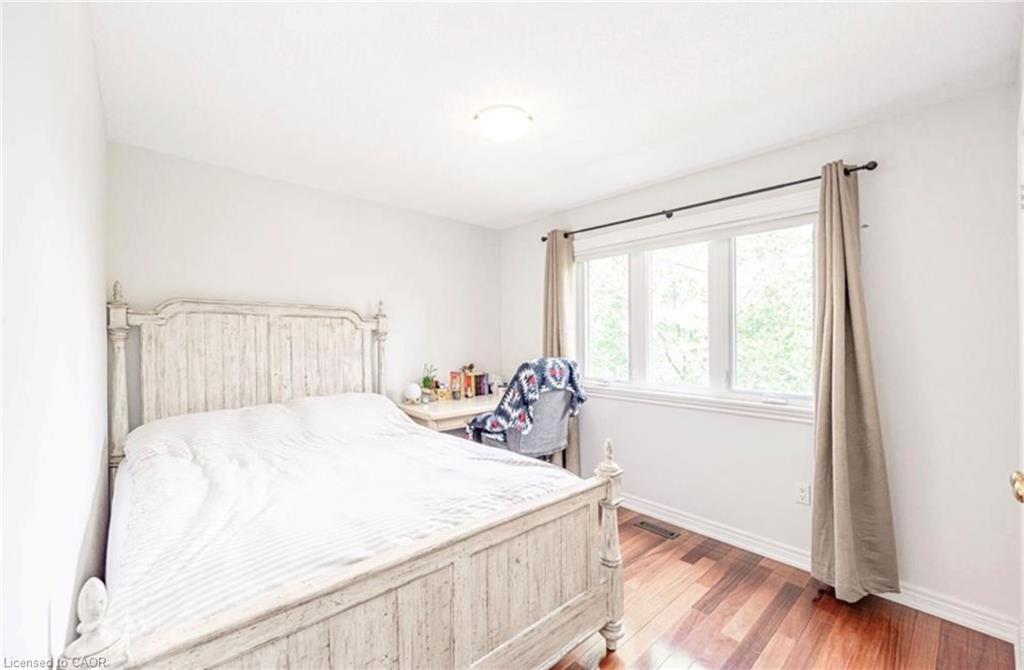 500 Blenheim Crescent Property Photo 29