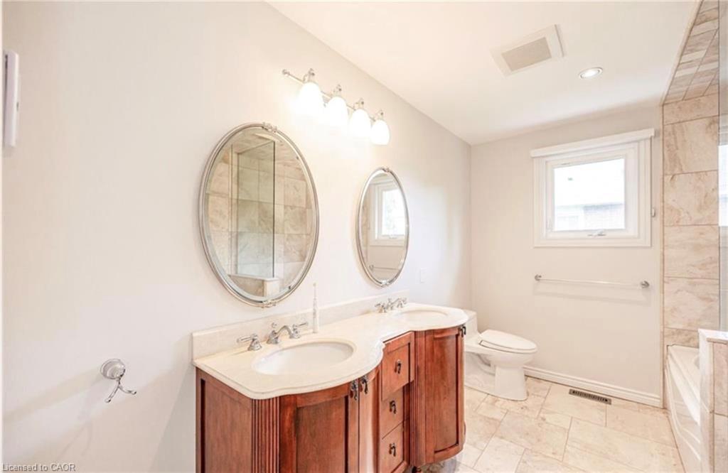 500 Blenheim Crescent Property Photo 30