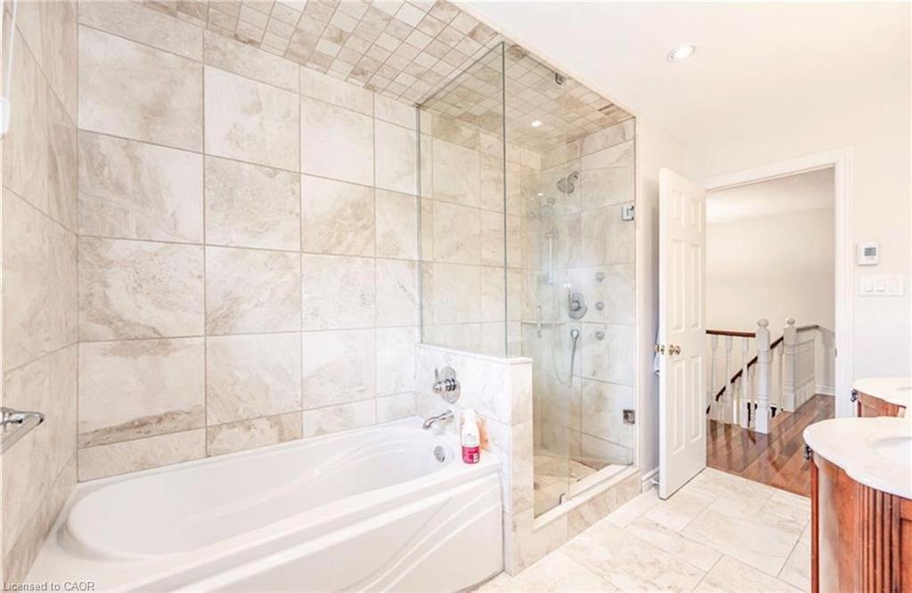 500 Blenheim Crescent Property Photo 31