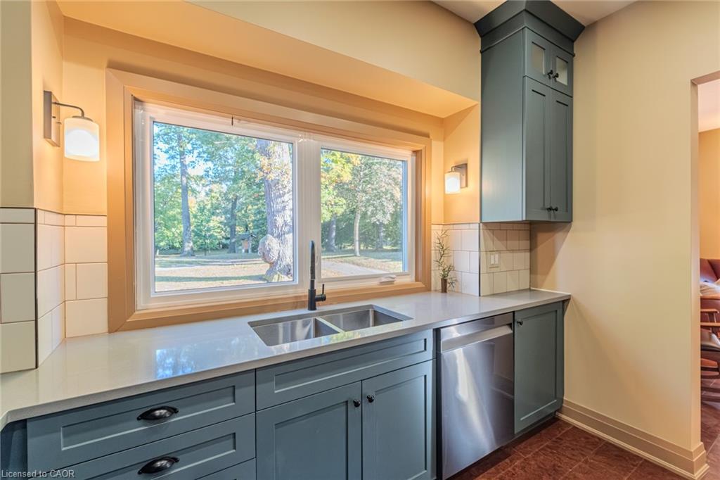 74 Lynnwood Avenue Property Photo 11